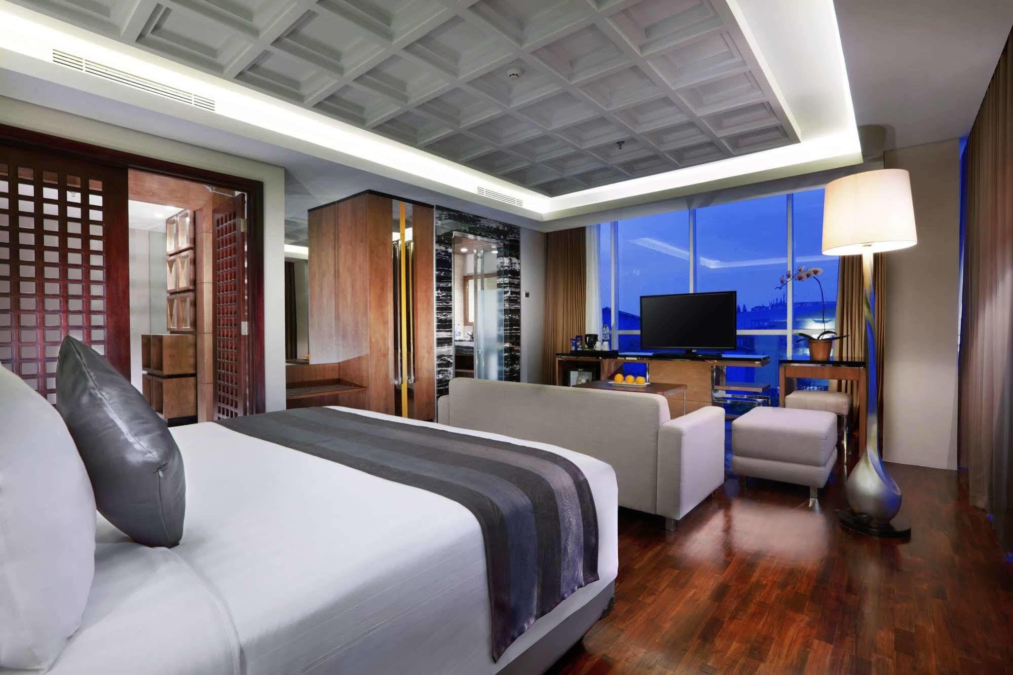 Aston Pasteur Hotel Bandung Ngoại thất bức ảnh